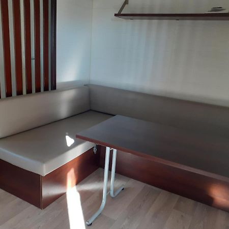 Mobilhome Agreable Sans Draps Ni Serviettes ปอร์-ลา-นูแวลล์ ภายนอก รูปภาพ
